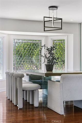 17002 Dearborn, Northridge, CA 91325