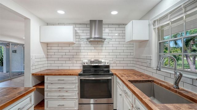2510 BISPHAM ROAD, Sarasota, FL 34231