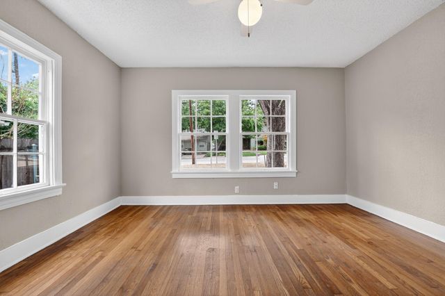 4907 Duval ST, Austin, TX 78751