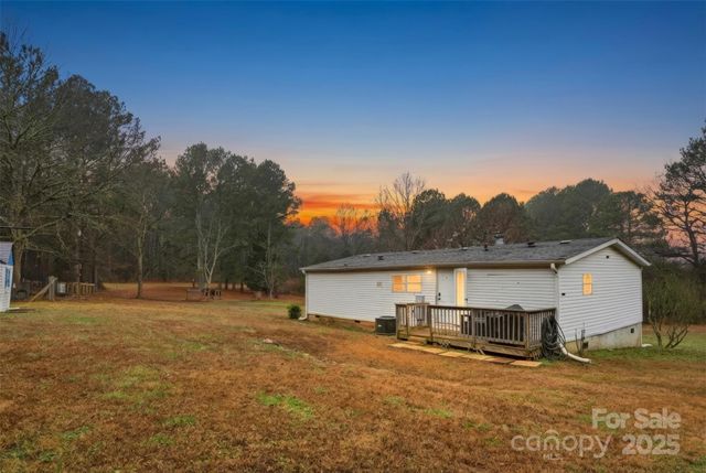 2338 Whelchel Road, Mooresboro, NC 28114
