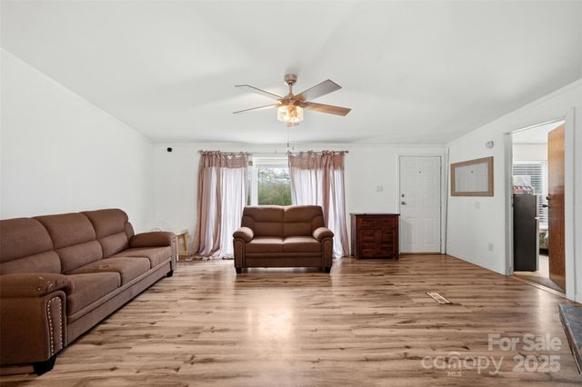 2338 Whelchel Road, Mooresboro, NC 28114