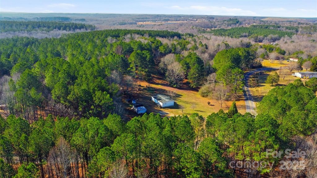 2338 Whelchel Road, Mooresboro, NC 28114