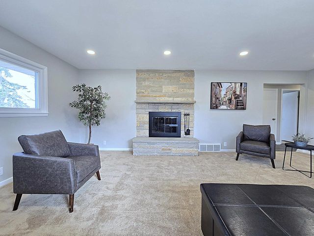 4760 N 159th STREET, Brookfield, WI 53005