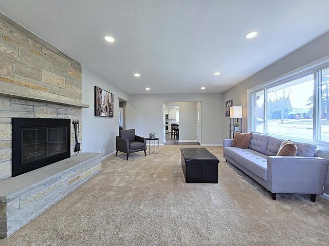 4760 N 159th STREET, Brookfield, WI 53005