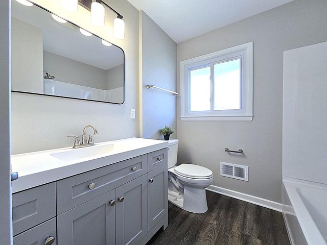 4760 N 159th STREET, Brookfield, WI 53005