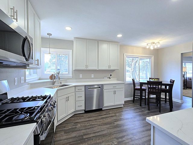 4760 N 159th STREET, Brookfield, WI 53005