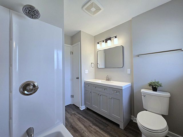 4760 N 159th STREET, Brookfield, WI 53005