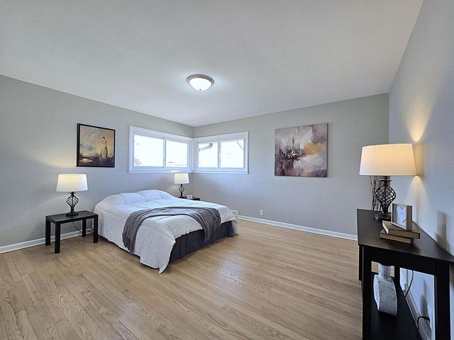 4760 N 159th STREET, Brookfield, WI 53005