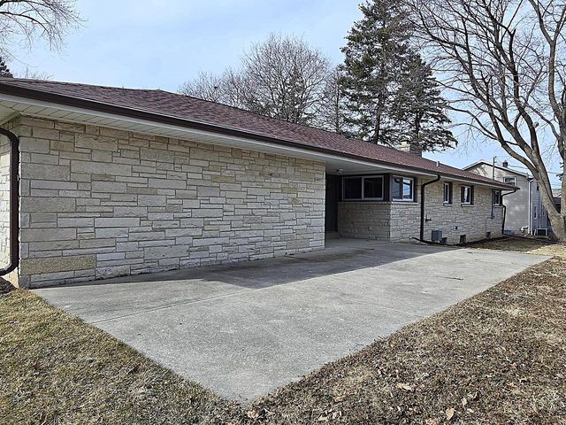 4760 N 159th STREET, Brookfield, WI 53005