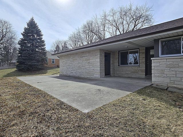 4760 N 159th STREET, Brookfield, WI 53005