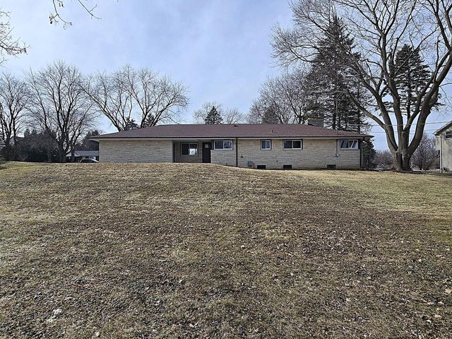 4760 N 159th STREET, Brookfield, WI 53005