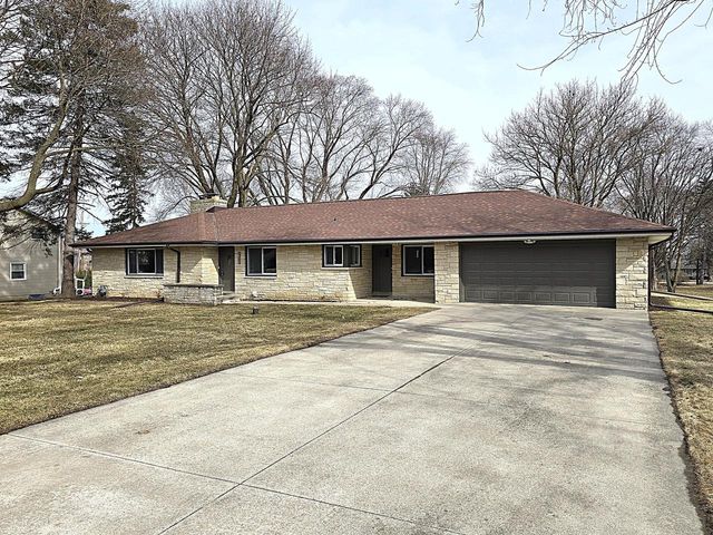 4760 N 159th STREET, Brookfield, WI 53005