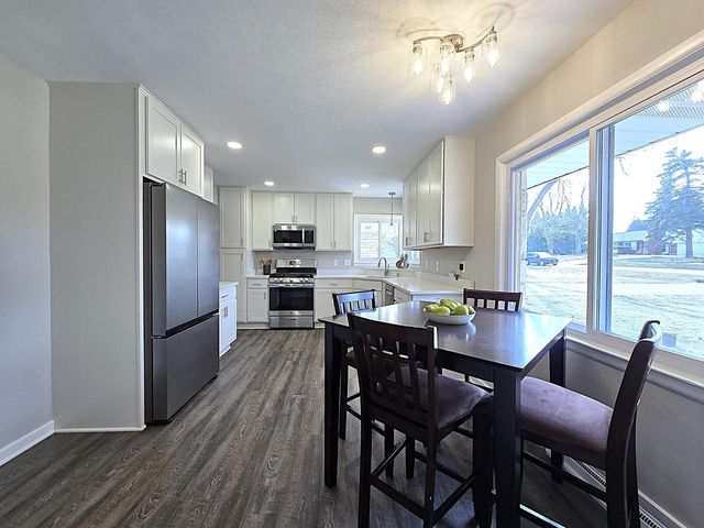 4760 N 159th STREET, Brookfield, WI 53005