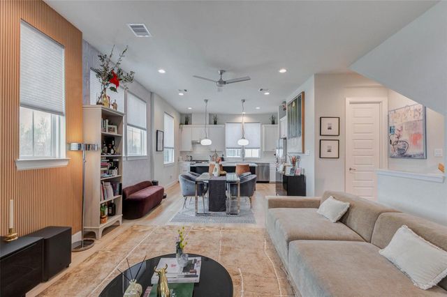 2802 Grand Fountains Drive A, Houston, TX 77054