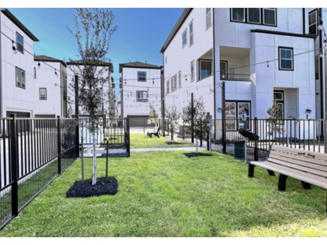 2802 Grand Fountains Drive A, Houston, TX 77054
