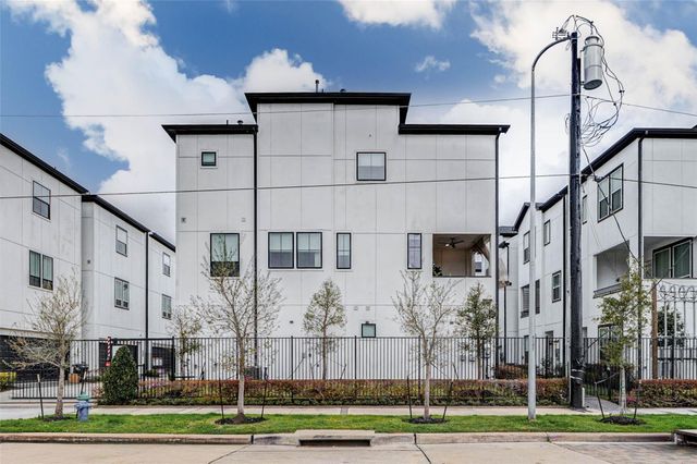 2802 Grand Fountains Drive A, Houston, TX 77054