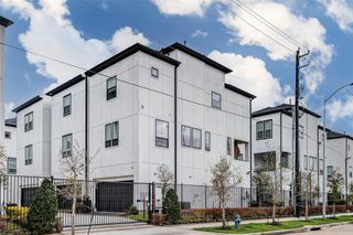 2802 Grand Fountains Drive A, Houston, TX 77054