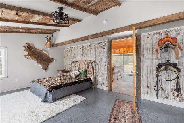 612 PAINE RUN RD, Grottoes, VA 24441