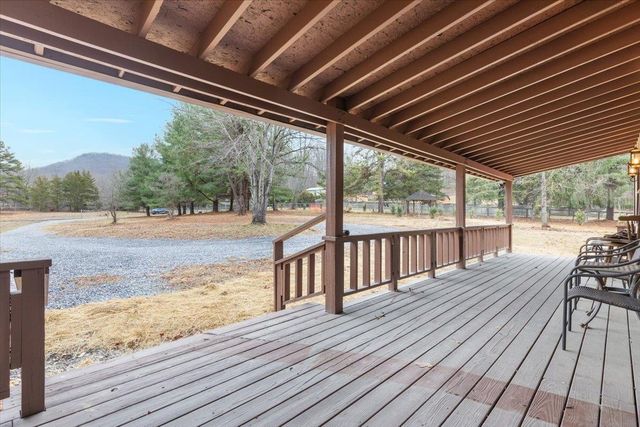 612 PAINE RUN RD, Grottoes, VA 24441