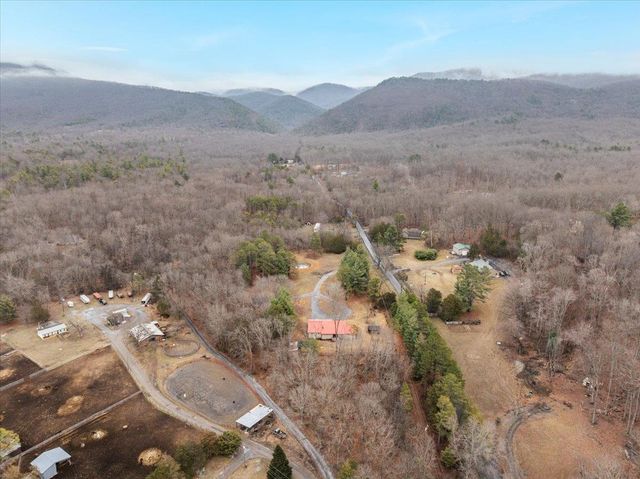 612 PAINE RUN RD, Grottoes, VA 24441