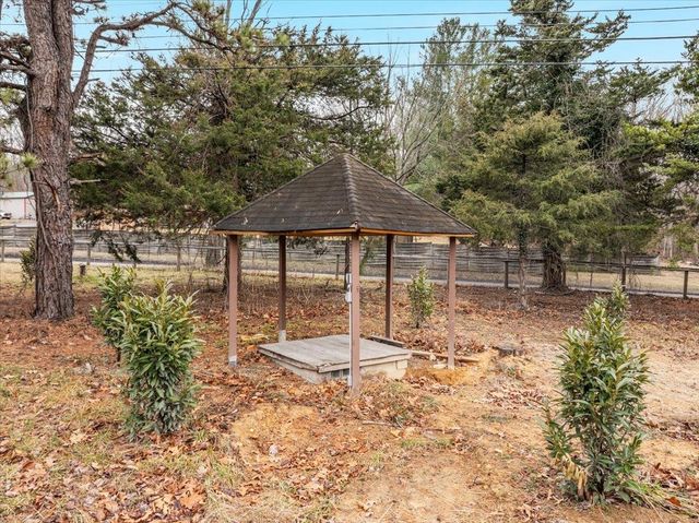 612 PAINE RUN RD, Grottoes, VA 24441