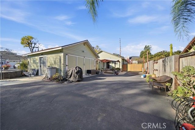 1298 W Baseline, Claremont, CA 91711