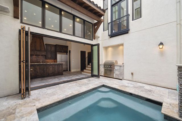 114 Calle Catalina Place, Houston, TX 77007