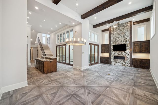 114 Calle Catalina Place, Houston, TX 77007