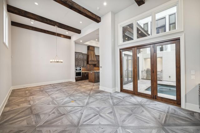 114 Calle Catalina Place, Houston, TX 77007