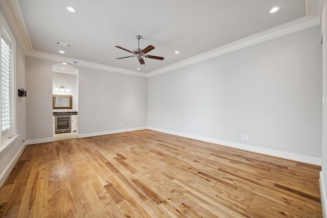 114 Calle Catalina Place, Houston, TX 77007