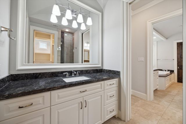 114 Calle Catalina Place, Houston, TX 77007