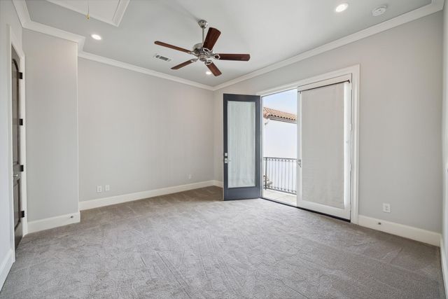 114 Calle Catalina Place, Houston, TX 77007