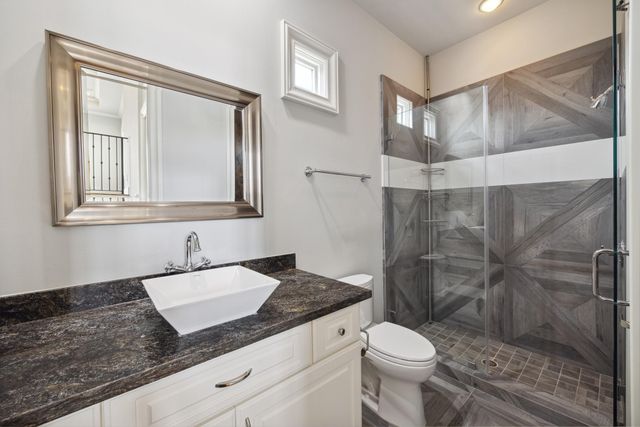 114 Calle Catalina Place, Houston, TX 77007