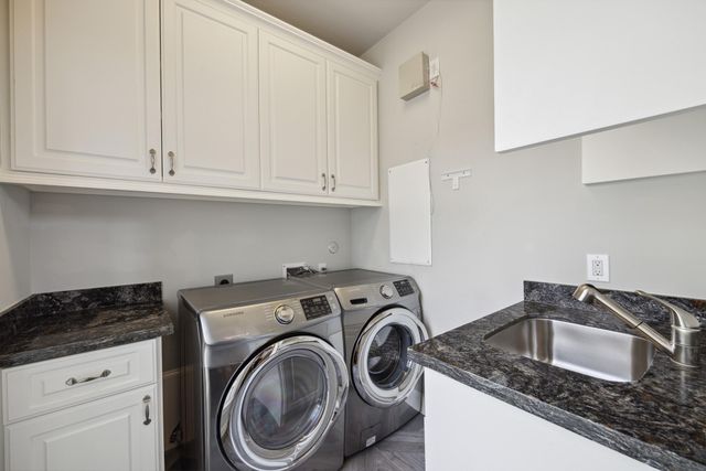 114 Calle Catalina Place, Houston, TX 77007