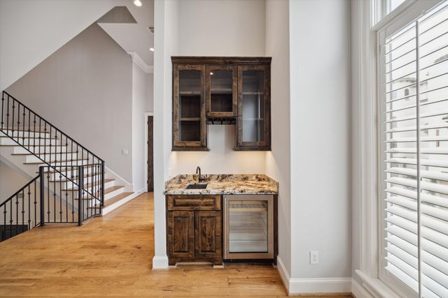 114 Calle Catalina Place, Houston, TX 77007