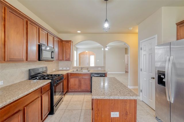 194 Cold Springs SPG, Buda, TX 78610