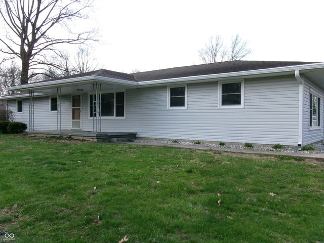 5453 S Holiday Drive, Crawfordsville, IN 47933