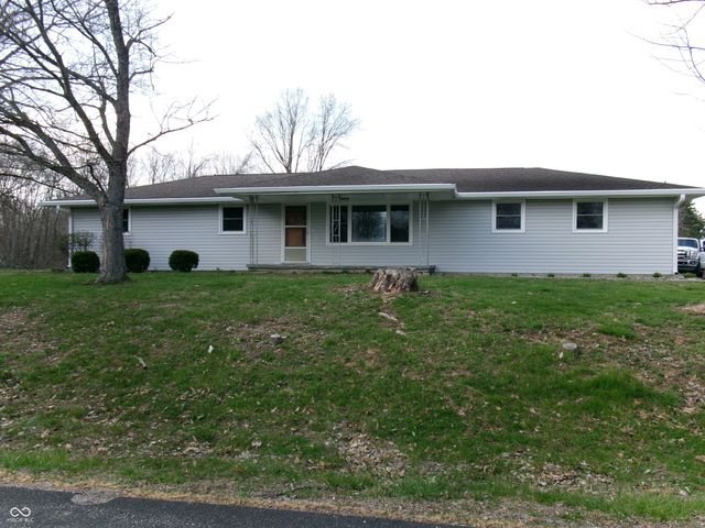 5453 S Holiday Drive, Crawfordsville, IN 47933