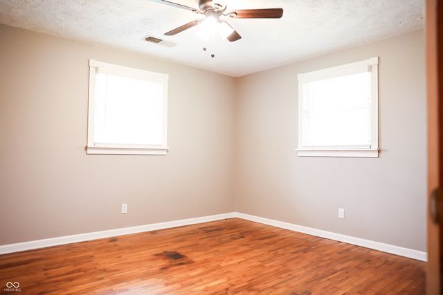 5453 S Holiday Drive, Crawfordsville, IN 47933