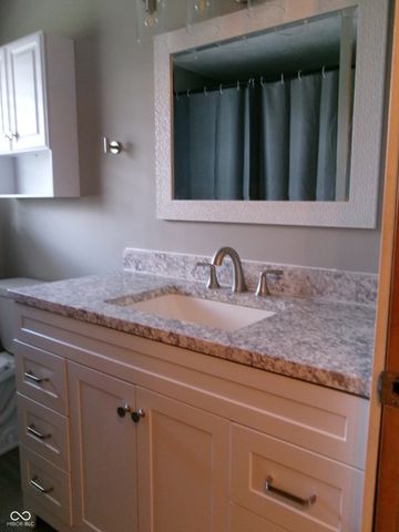 5453 S Holiday Drive, Crawfordsville, IN 47933