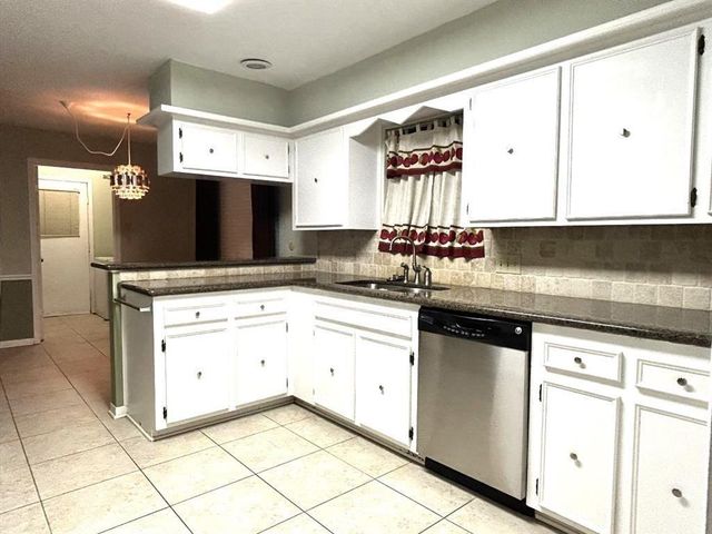8343 Waynemer Way, Houston, TX 77040