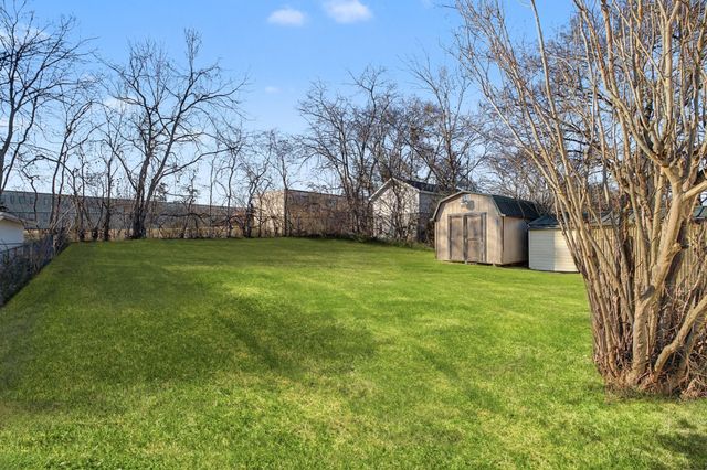 5615 Meadowcrest Ln, Nashville, TN 37209
