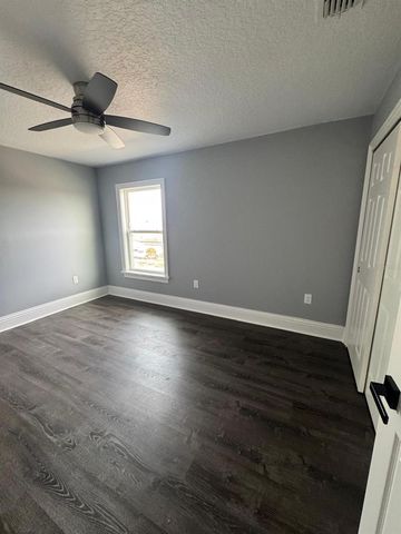 420 KESTREL DRIVE, Groveland, FL 34736