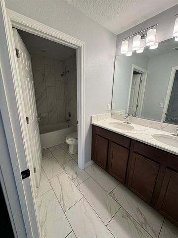 420 KESTREL DRIVE, Groveland, FL 34736