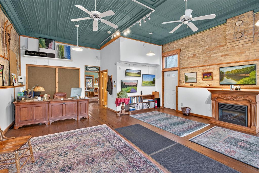 114 E 2nd Street, Chaska, MN 55318 — photo 4