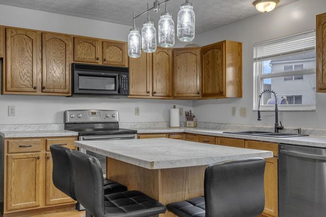 3832 Liriope Street, Canal Winchester, OH 43110