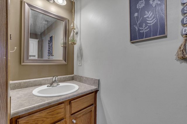 3832 Liriope Street, Canal Winchester, OH 43110