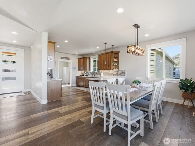 2128 McEldowney Road, Malaga, WA 98828