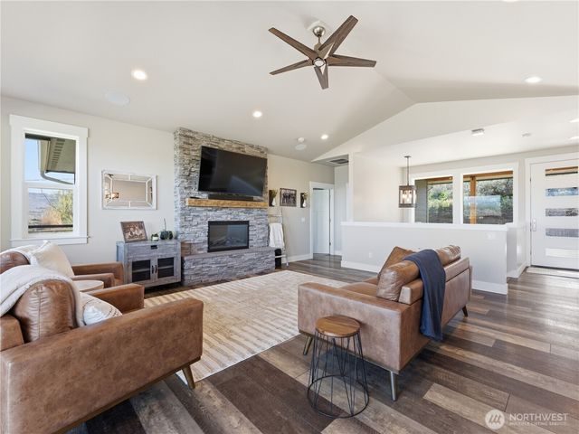 2128 McEldowney Road, Malaga, WA 98828