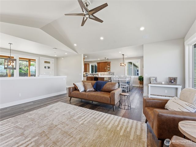 2128 McEldowney Road, Malaga, WA 98828